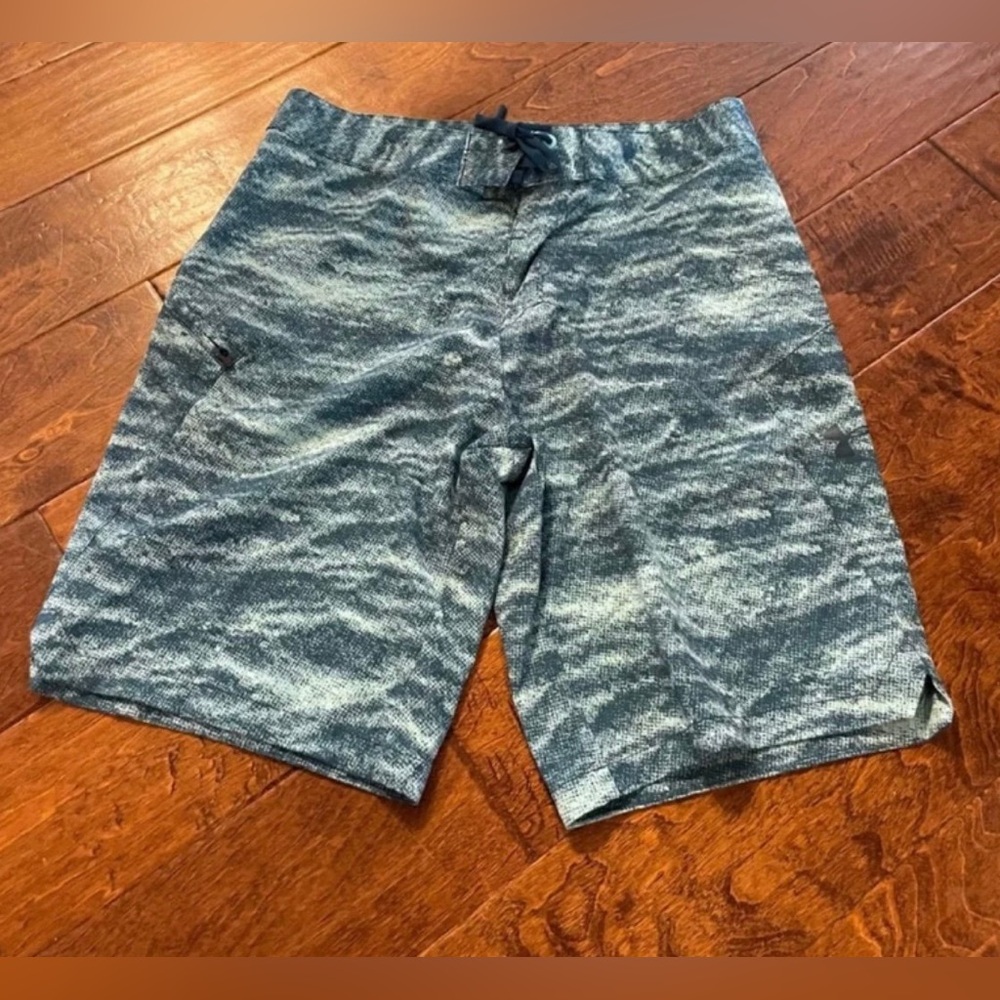 Mens under armour trunks